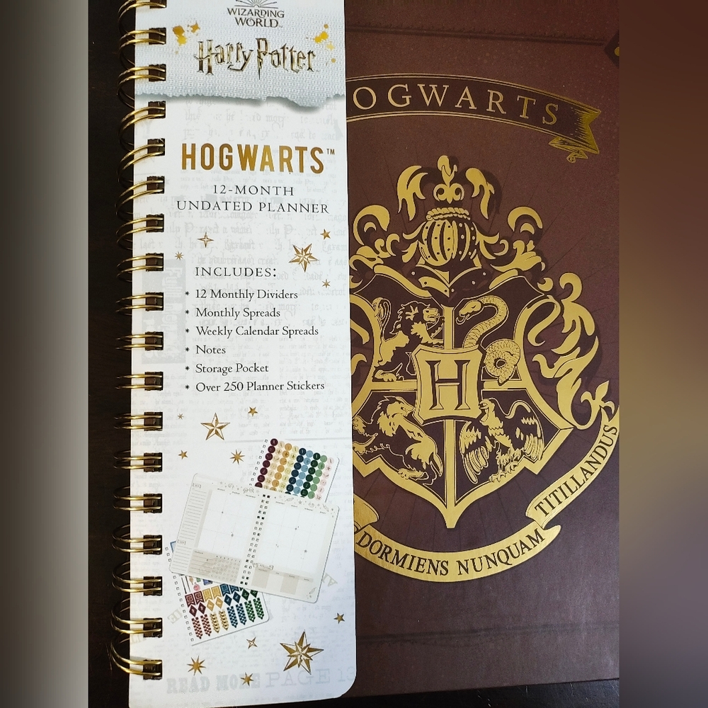 Harry Potter Hogwarts Undated Planner